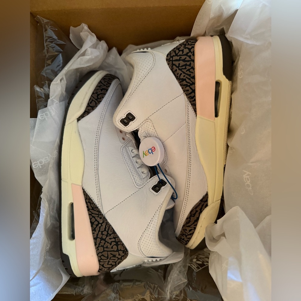 Air Jordan 3 Neapolitan Dark Mocha, size 9 W / 7.5 M